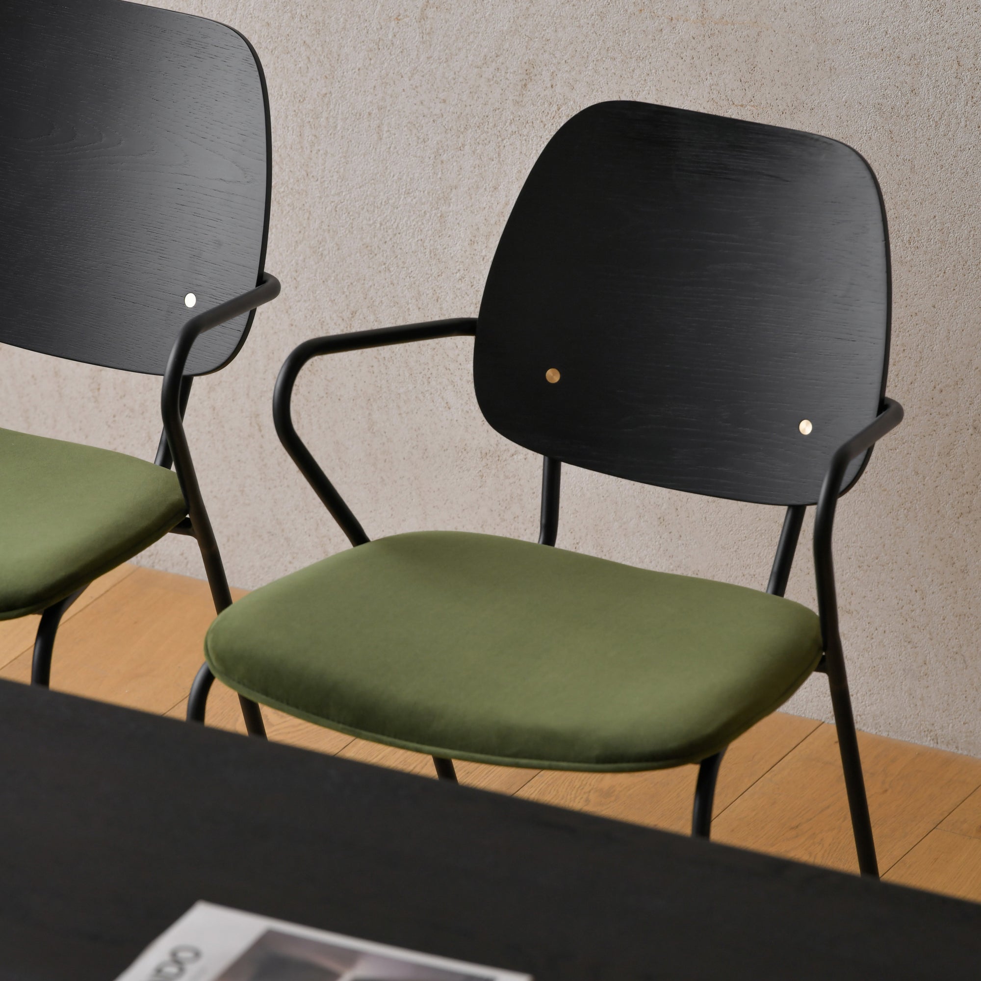 New Piece_Cadot_Queen B Dining Chair Velvet Upholstered Seat_Moss_Dining Chair_3