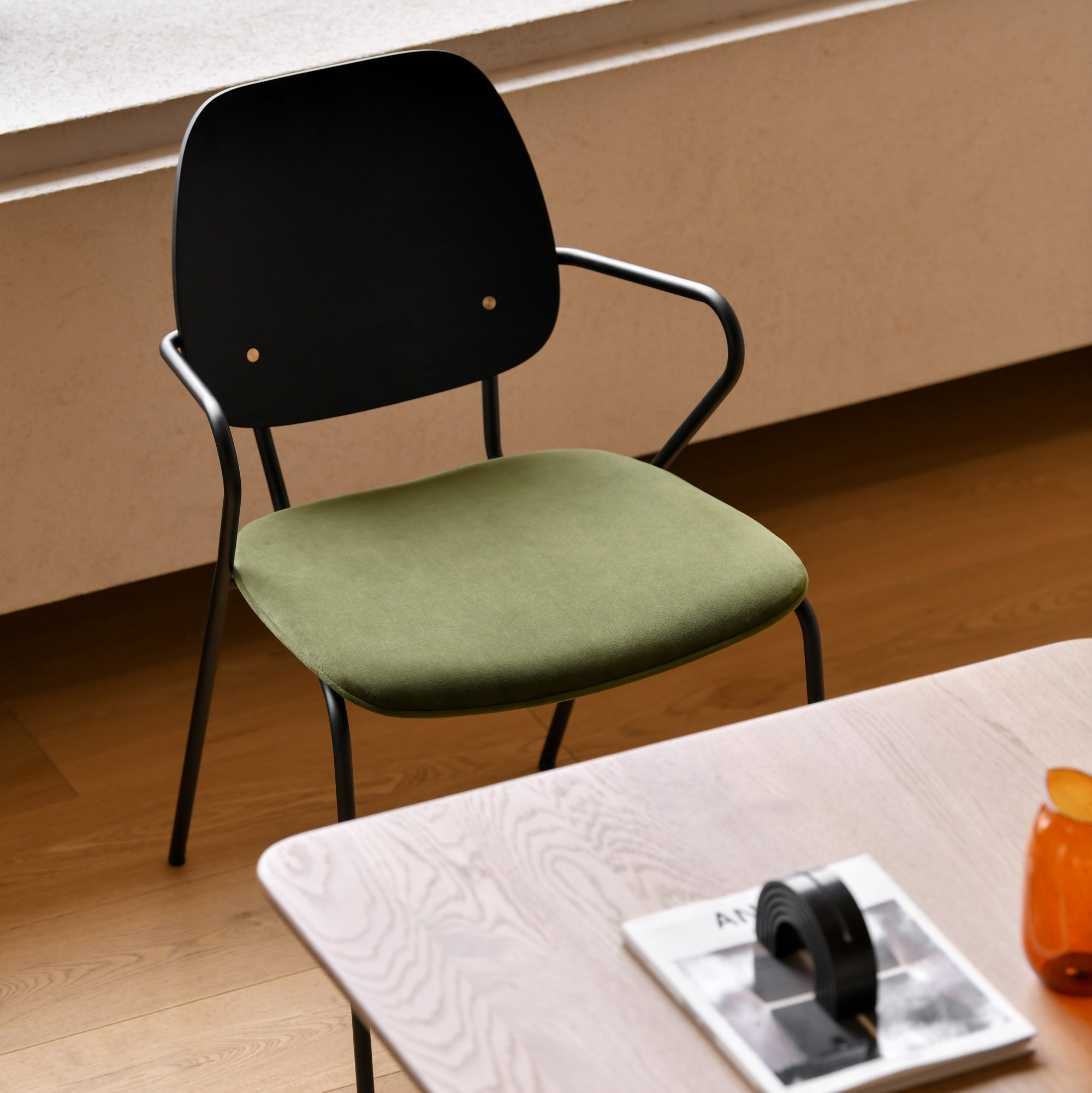 New Piece_Cadot_Queen B Dining Chair Velvet Upholstered Seat_Moss_Dining Chair_4