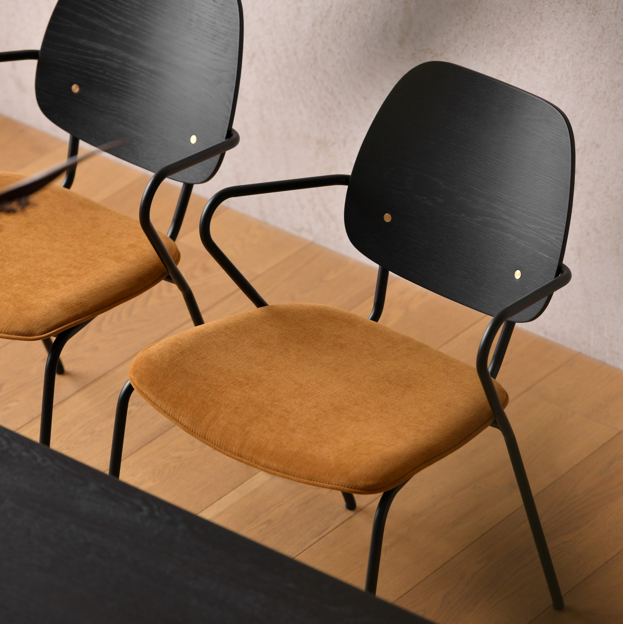 New Piece_Cadot_Queen B Dining Chair Velvet Upholstered Seat_Mustard_Dining Chair_3